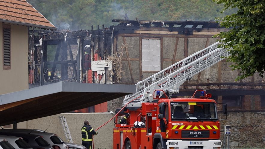 11 morts dans le terrible incendie d'un gîte en Alsace : "Le feu a couvé plusieurs heures", les derniers éléments de l'enquête