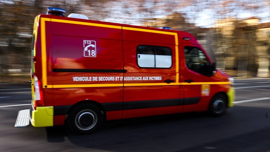 Pyrénées-Orientales : Trois blessés dont un homme en urgence absolue dans un choc frontal au centre d'Arles-sur-Tech