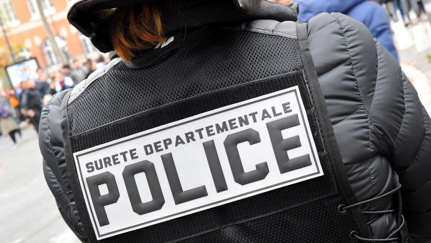 Lyon: Une femme poignardée à son domicile, une croix gammée gravée sur sa porte d'entrée