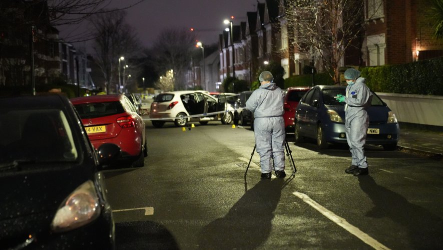 Attaque au liquide corrosif à Londres : l'homme qui avait gravement brûlé une femme et ses filles de 8 et 3 ans est probablement mort noyé dans la Tamise