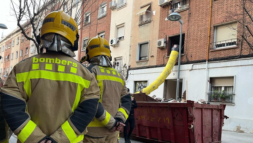 Drame près de Barcelone : un immeuble s'effondre, les corps de trois résidents retrouvés sous les décombres