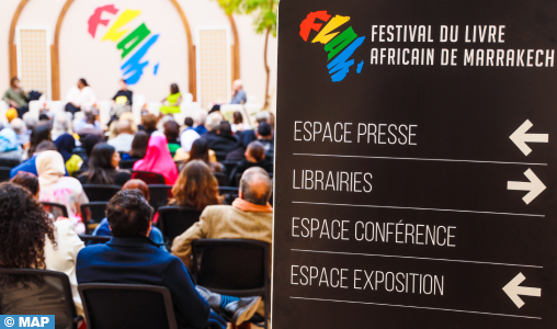 FLAM: La littérature africaine, un “acte de résistance” au colonialisme d’hier et à l’extrémisme d’aujourd’hui (rencontre)