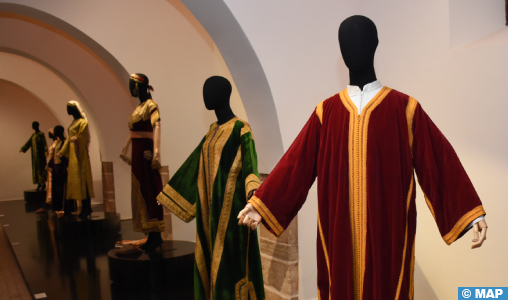 L’exposition “Aux fils du caftan marocain”, un voyage dans l’histoire du riche patrimoine national