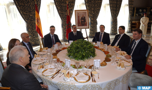 SM le Roi offre un déjeuner en l’honneur du Président du gouvernement espagnol