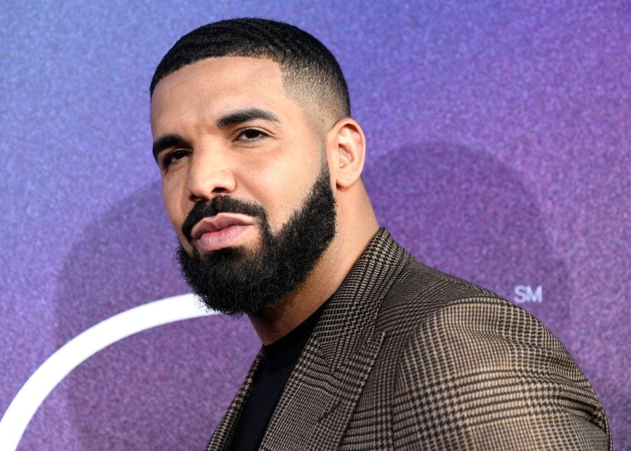 Les Fans de Drake Stupéfaits par la Fuite d'une Vidéo Controversée

