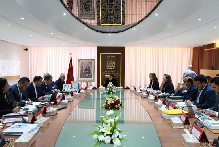 Mme El Mansouri préside une réunion du Conseil de surveillance du Groupe Al Omrane