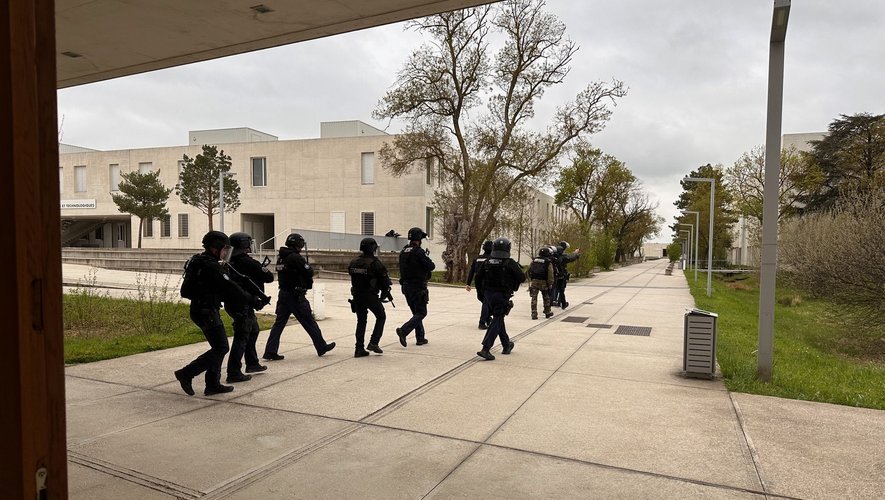 VIDEOS. Aude : alerte à la bombe au lycée Germaine-Tillion de Castelnaudary où une intervention est en cours après un appel intercepté à Paris