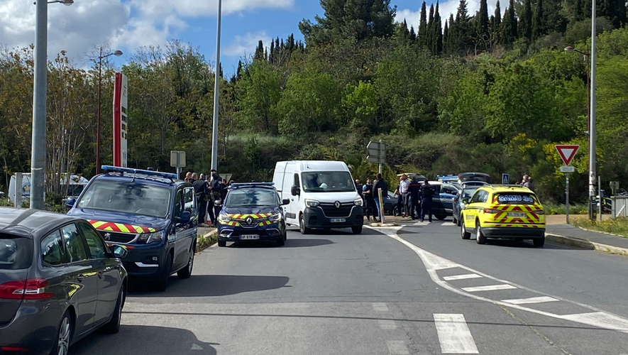 Hérault : Voiture bélier, coups de feu, suspect retrouvé mort… Une banque braquée ce mercredi matin à Clermont-l’Hérault