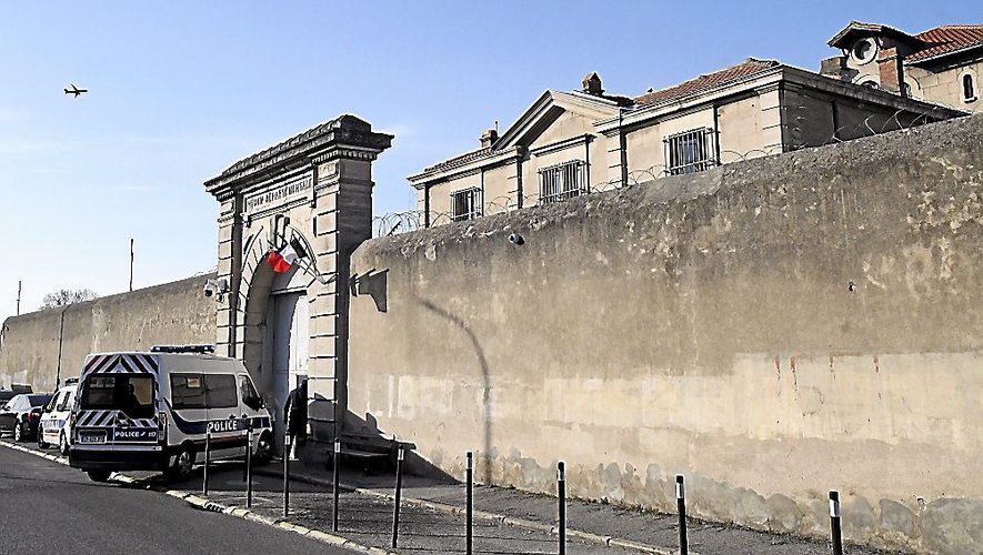 Carcassonne : interpellée pour avoir apporté un téléphone à son compagnon détenu à la maison d’arrêt