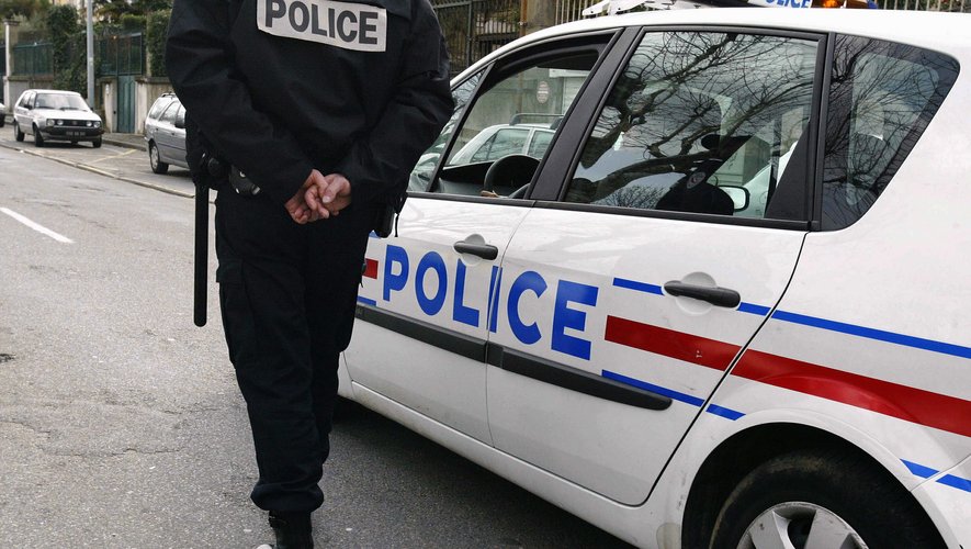 Paris: Un homme retranché dans le consulat d’Iran menace de se faire exploser