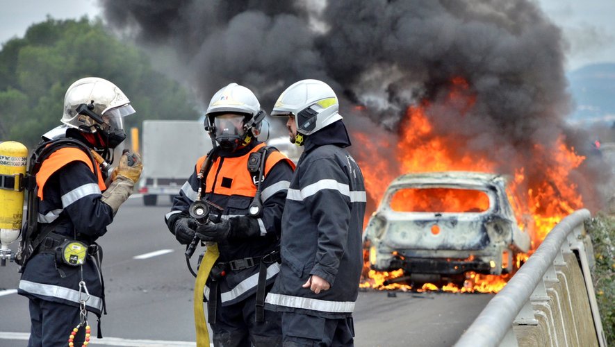 Deux policiers vont être décorés pour leur héroïsme et pour avoir stoppé un véhicule en feu se dirigeant vers une station-service à Narbonne