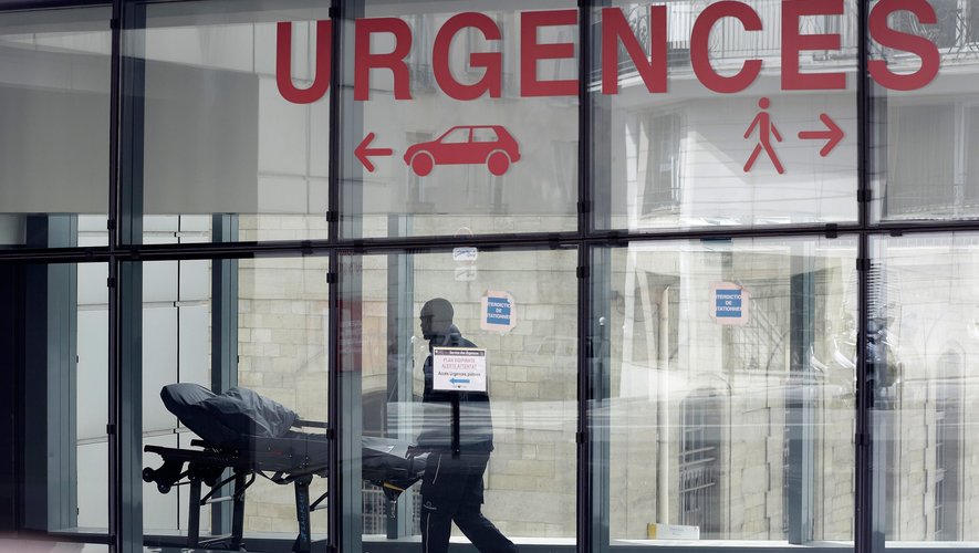 "Frustré par le délai d’attente" aux urgences, un homme passe à tabac un brancardier : l’état de la victime est "stabilisé" annonce le directeur du centre hospitalier
