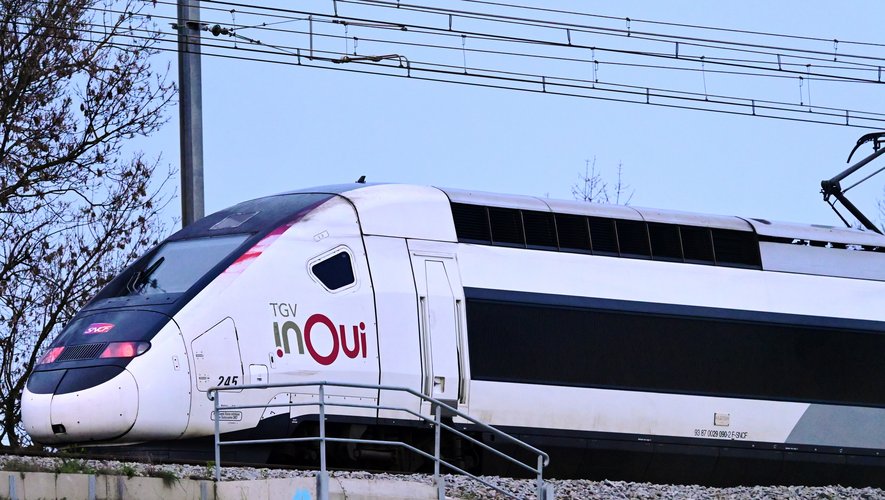 "On a eu droit à une autorisation spéciale de fumer sur le quai" : Plus de 5 heures de retard pour le TGV Perpignan-Paris de dimanche soir