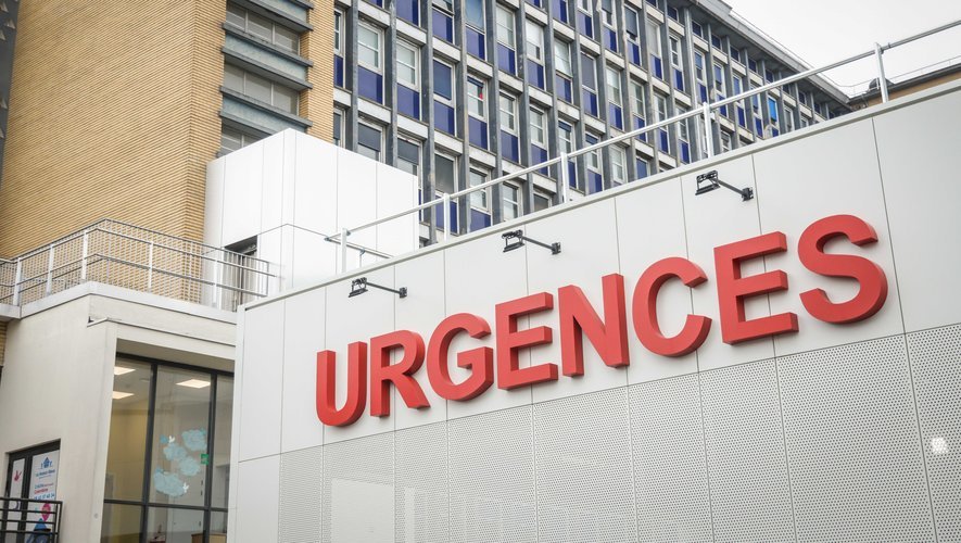"Pas d’oreiller, pas de couverture" : admis aux urgences pour un risque d’AVC, il passe la nuit dans un couloir et attend deux jours avant d’être hospitalisé