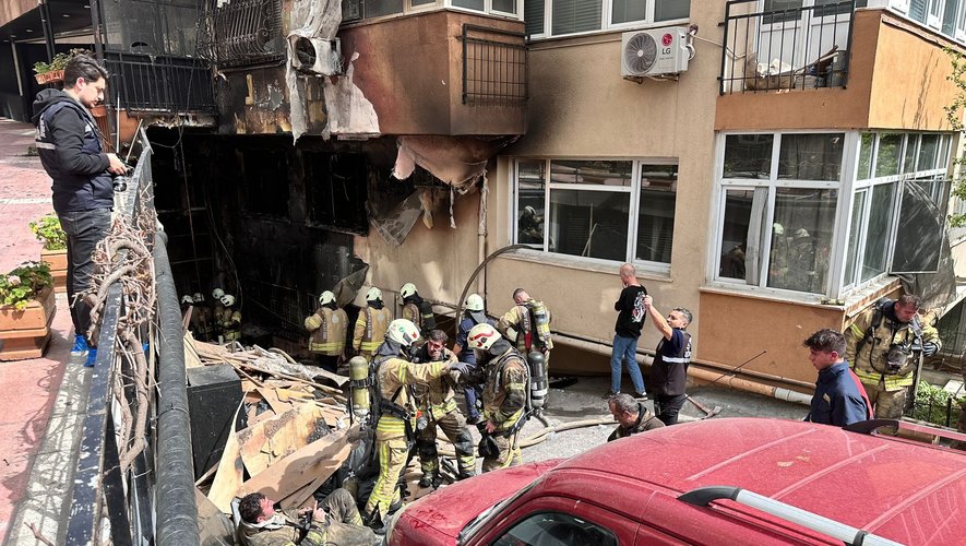 Un immeuble de 16 étages prend feu à Istanbul : les autorités annoncent le décès d’au moins 29 personnes