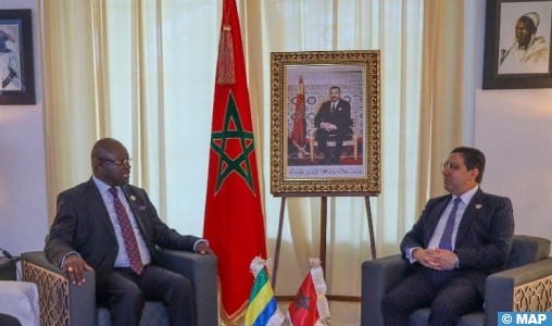 M. Bourita s’entretient à Banjul avec son homologue du Gabon