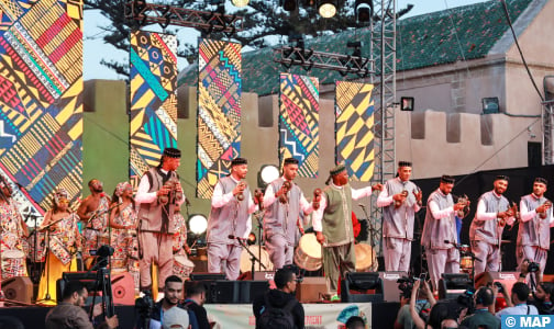 25ème Festival Gnaoua d'Essaouira: une parade haute en couleurs et en rythmes ouvre le bal