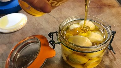 Ma grand-mère m’a appris à faire de l’ail fermenté et je le fais toujours ! Cela m’a sauvé à plusieurs reprises !