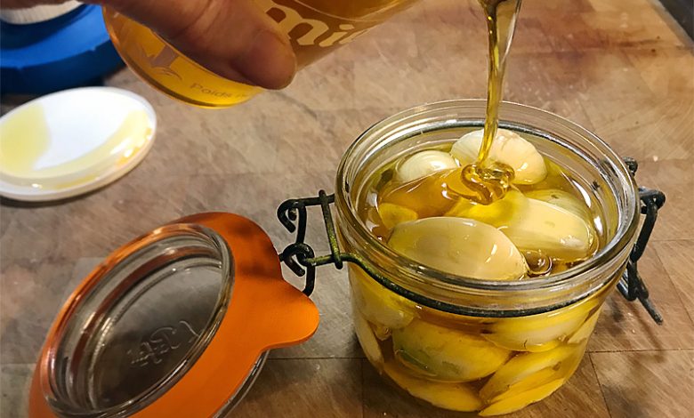 Ma grand-mère m’a appris à faire de l’ail fermenté et je le fais toujours ! Cela m’a sauvé à plusieurs reprises !