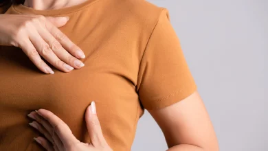Les femmes doivent arrêter d’ignorer ces 10 signes alarmants du cancer du sein !